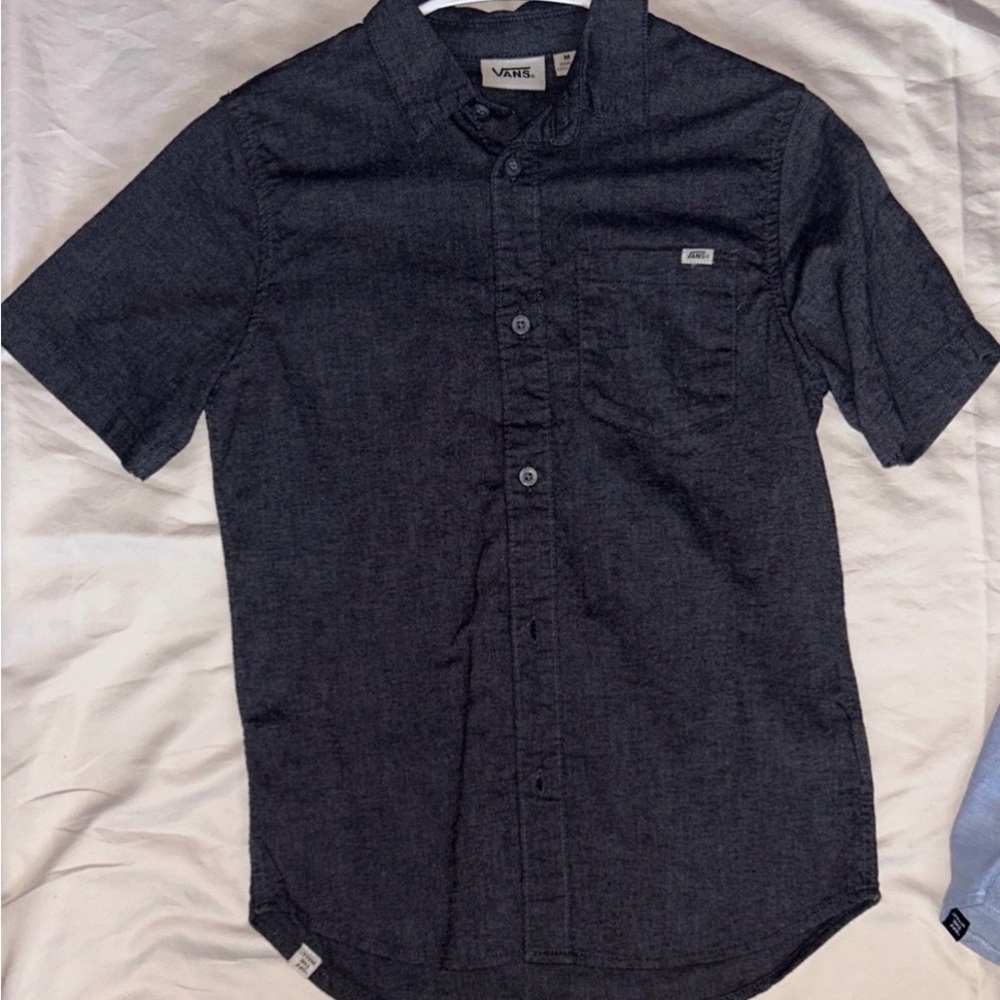 Boys Vans Short-Sleeve Button-Up Shirt in Charcoal Black